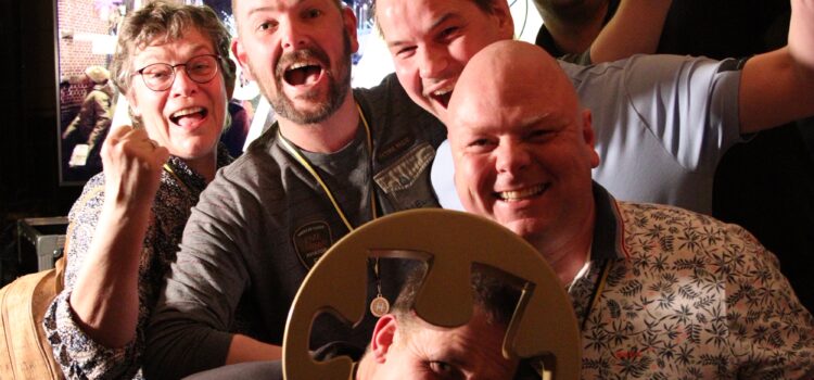 Team “71%” wint 7e editie De Hôrster Kwis!